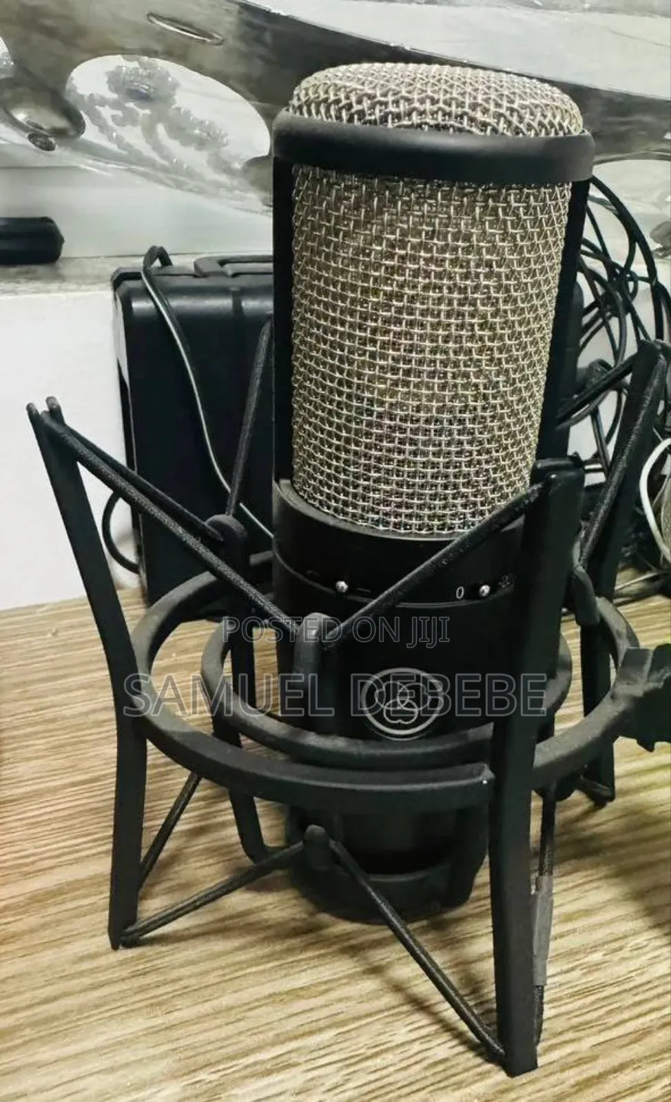 Akg Pro 220 Studio Mic