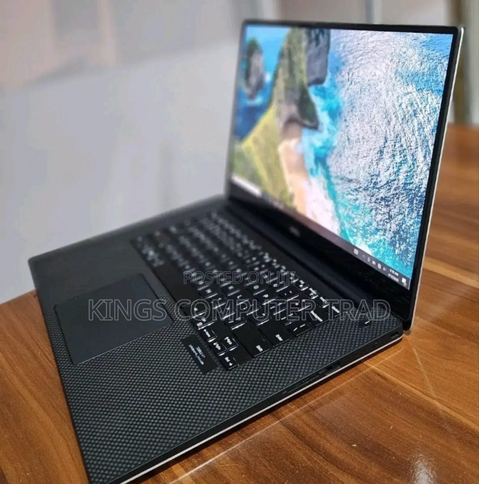 New Laptop Dell XPS 15 16GB Intel Core I7 SSD 512GB