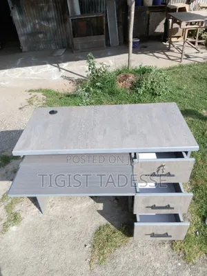 Computer Table With Keyboard Holder የቢሮ ጠረጴዛ 60*120ሳ.ሜ
