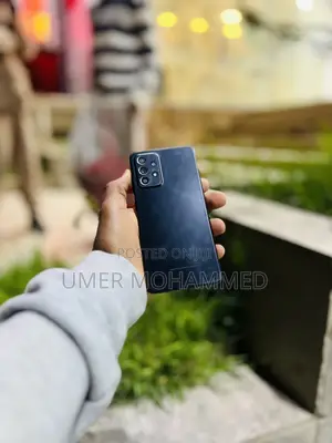 Photo - Samsung Galaxy A52s 5G 128 GB Black