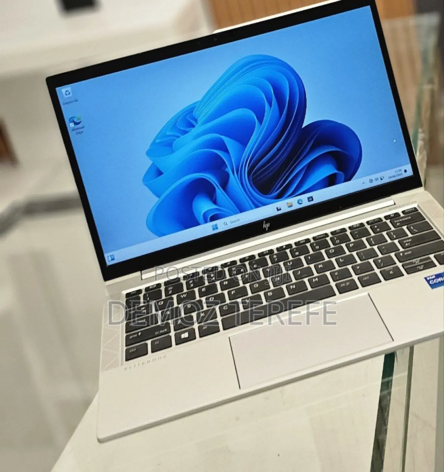 New Laptop HP EliteBook 830 G8 16GB Intel Core i7 SSD 512GB