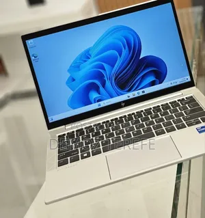 Photo - New Laptop HP EliteBook 830 G8 16GB Intel Core i7 SSD 512GB