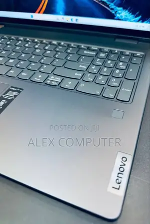 New Laptop Lenovo Yoga 7i 16GB Intel Core I7 SSD 512GB