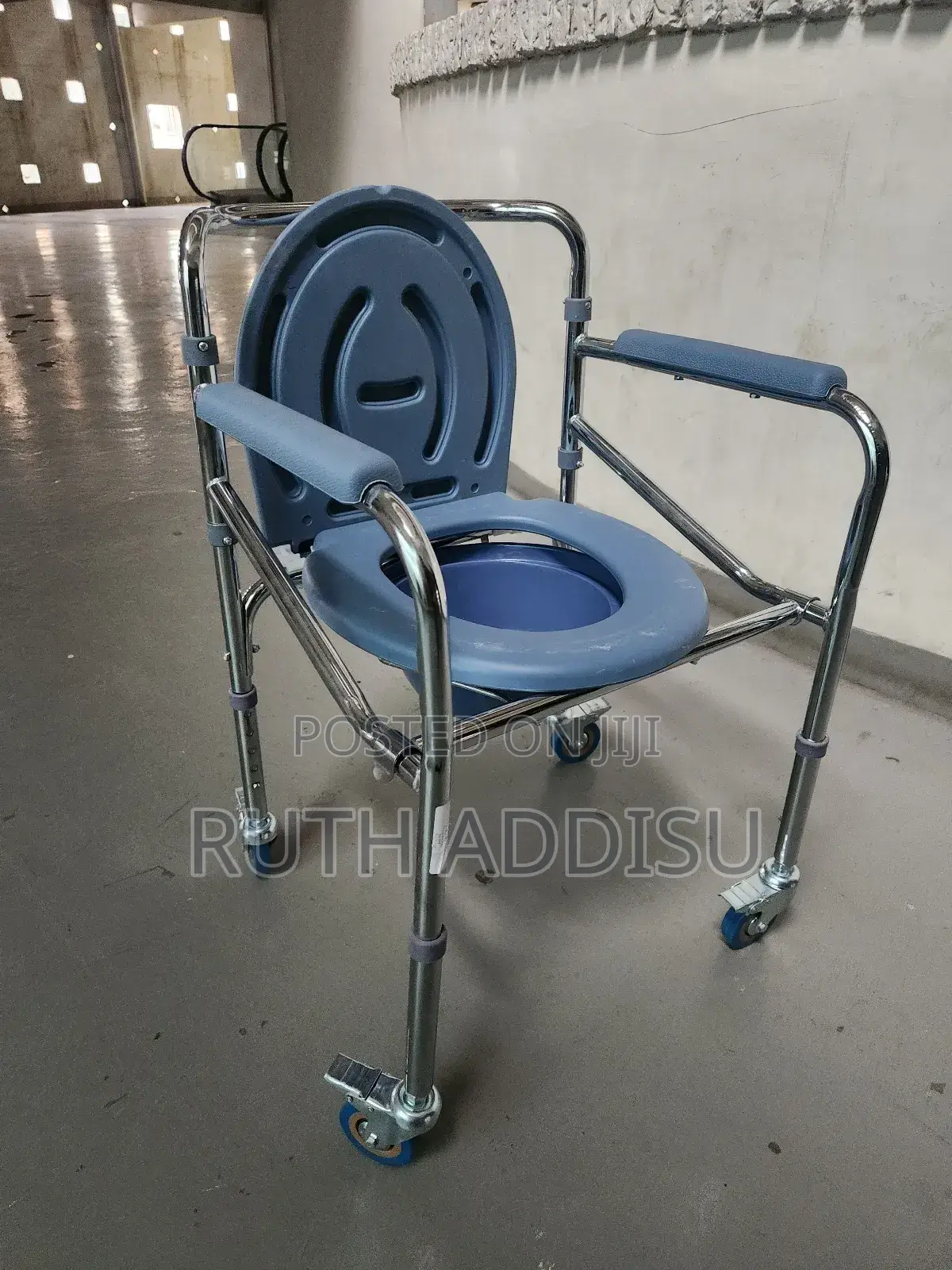 Commode Shower Taking Ability Toilet Chair脆性toilet Wheelchair Medical