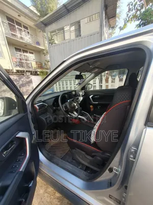 Toyota Raize 2022 Silver