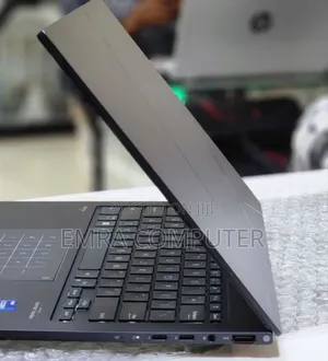 New Laptop Asus 16GB Intel Core I7 SSD 512GB