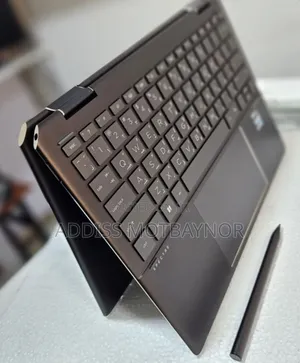 Photo - New Laptop HP Spectre 16GB Intel Core I7 SSD 512GB