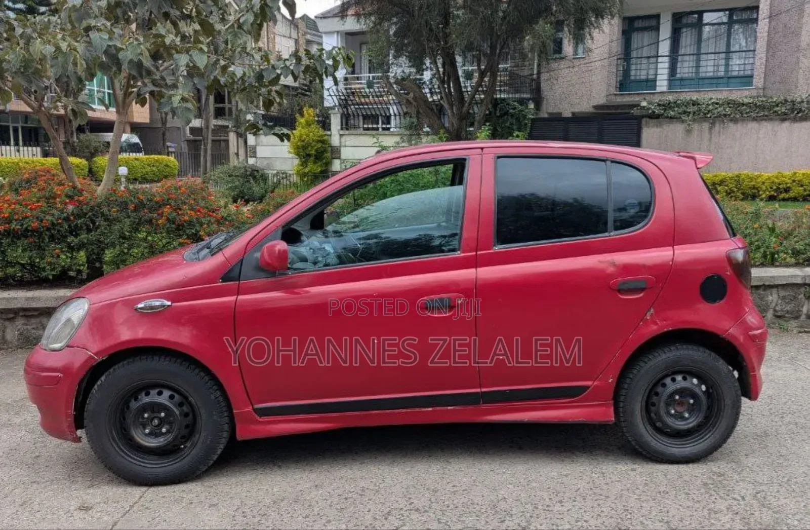 Toyota Vitz 2002 Red