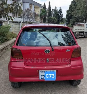 Toyota Vitz 2002 Red