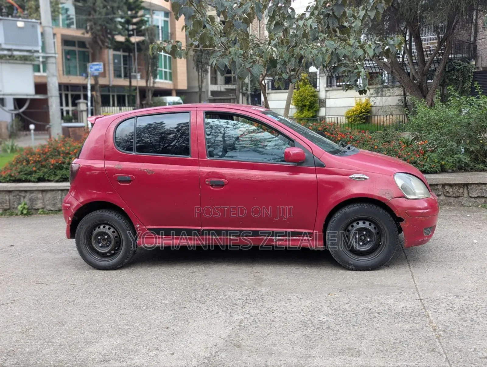Toyota Vitz 2002 Red