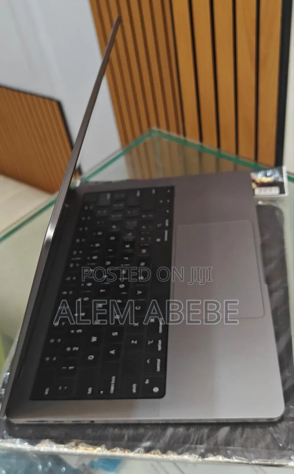 New Laptop Apple MacBook Pro 2021 M1 16GB Apple M1 Pro SSD 512GB