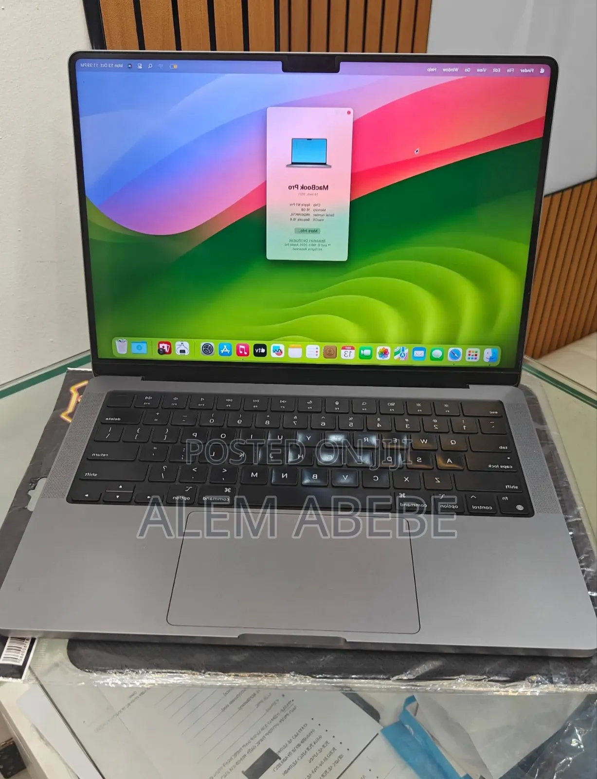 New Laptop Apple MacBook Pro 2021 M1 16GB Apple M1 Pro SSD 512GB