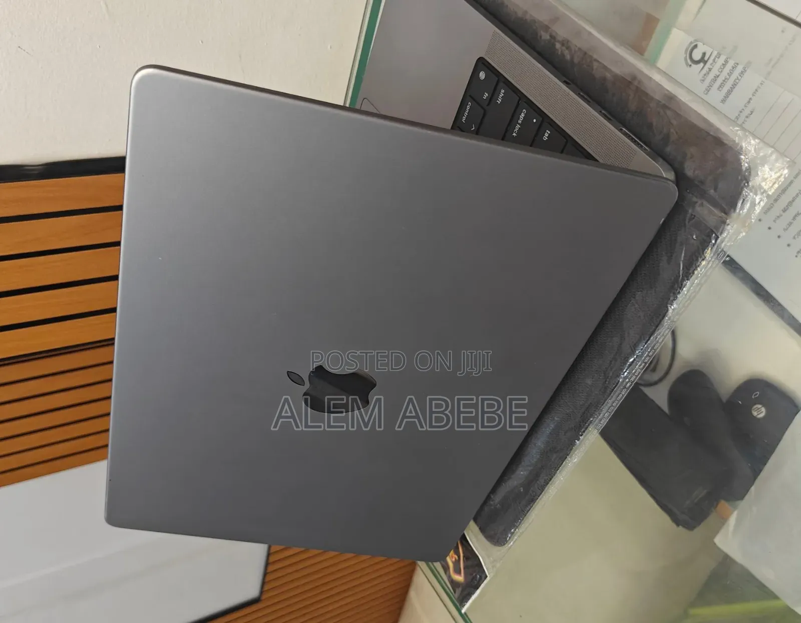 New Laptop Apple MacBook Pro 2021 M1 16GB Apple M1 Pro SSD 512GB