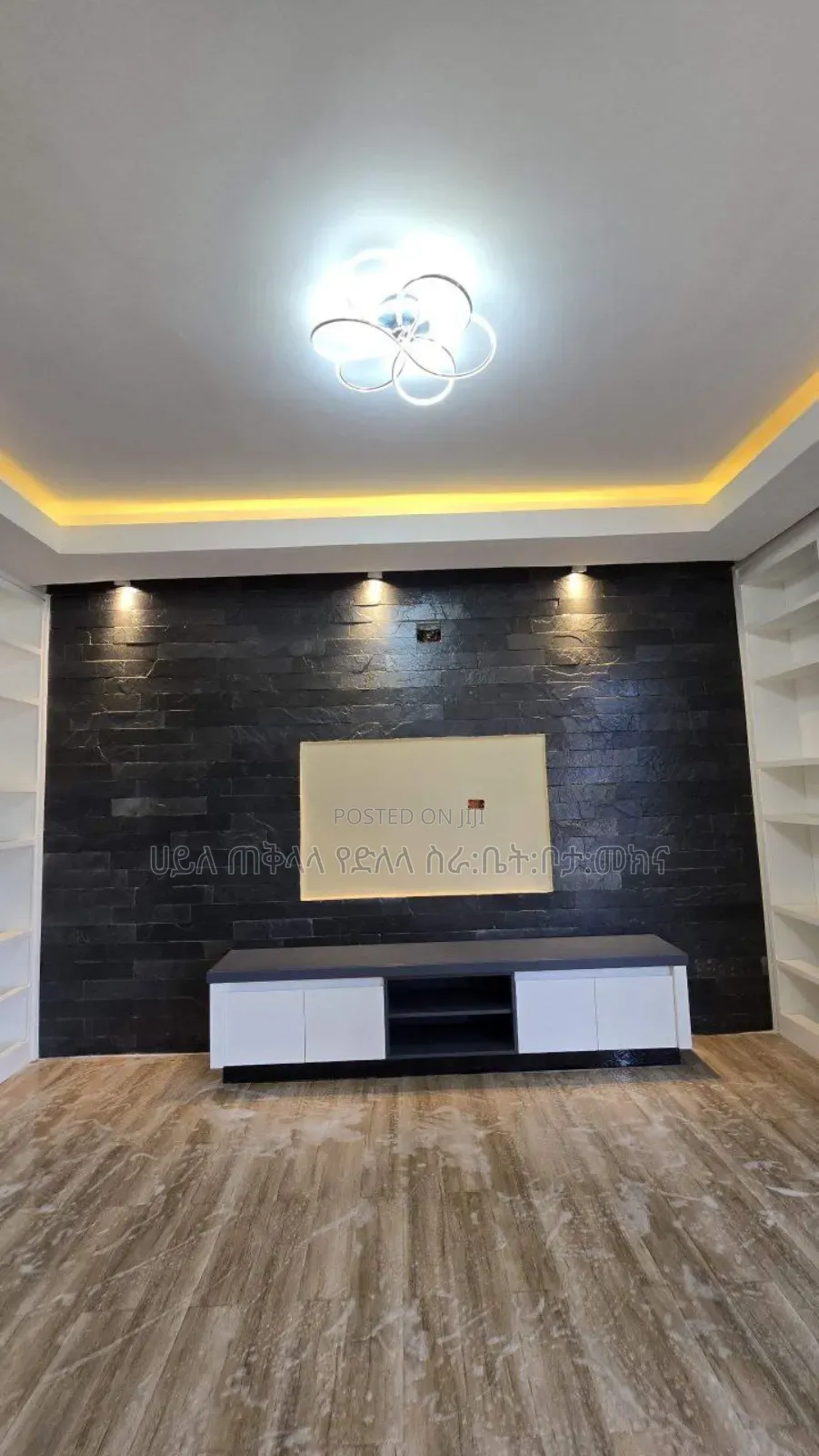 Furnished 3bdrm Apartment in አያት አካባቢ, Arada for sale