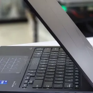 New Laptop Asus 16GB Intel Core i7 SSD 1T