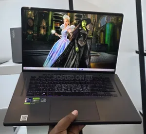 New Laptop Asus ROG Strix G15 16GB Intel Core I9 SSD 1T
