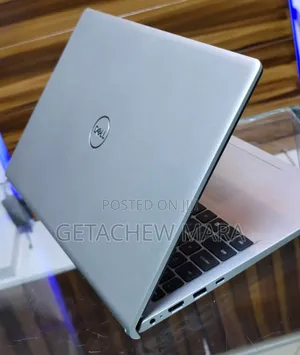 New Laptop Dell Inspiron 15 16GB Intel Core I7 SSD 512GB