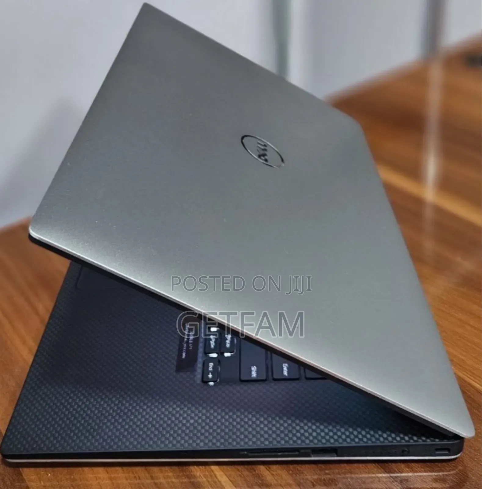 New Laptop Dell XPS 15 16GB Intel Core I7 SSD 512GB