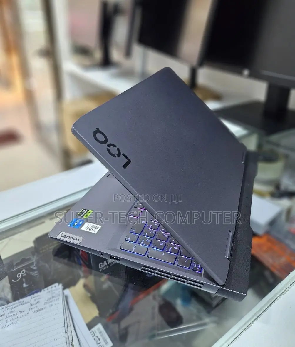 New Laptop Lenovo LOQ 15ARP9 16GB Intel Core I5 SSD 512GB