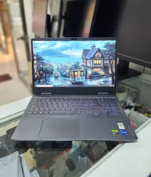 New Laptop Lenovo LOQ 15ARP9 16GB Intel Core I5 SSD 512GB