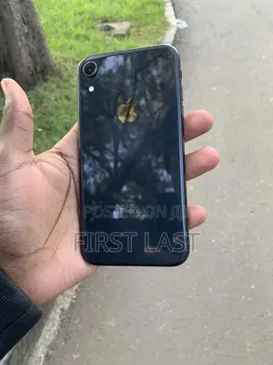 Apple XR 64 GB Black