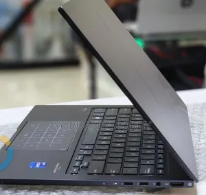 New Laptop Asus Zenbook 14 UX434 16GB Intel Core I7 SSD 512GB