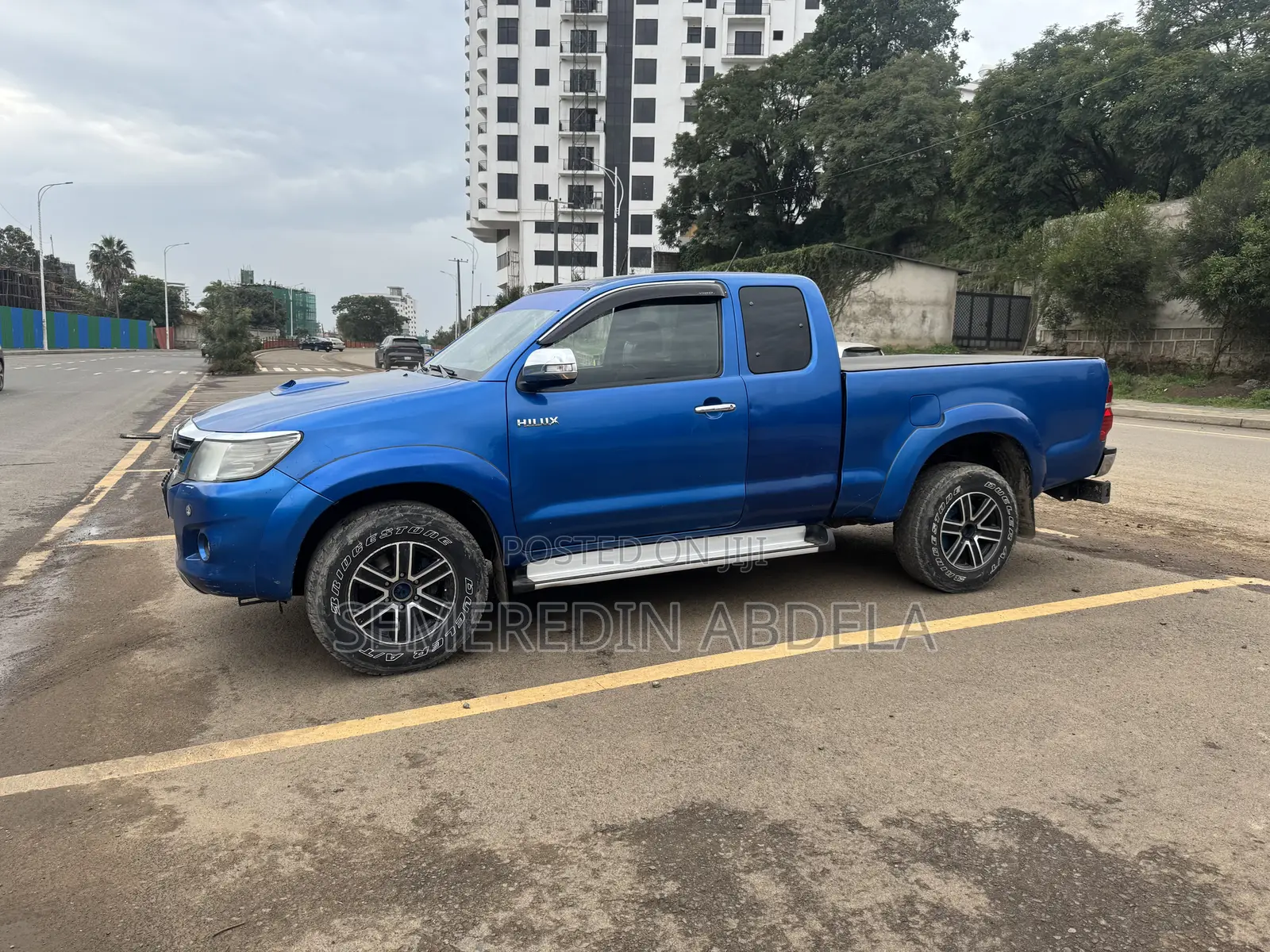 Toyota Hilux SR5 BLACK 4x4 2015 Blue