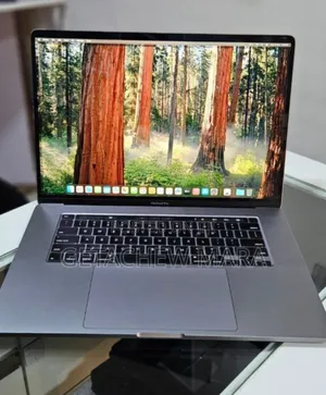 Photo - New Laptop Apple MacBook Pro 2019 16GB Intel Core I9 SSD 1T