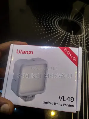 Ulanzi Vl49 6w Mini Vlog Led Fill Light White 2000 Mah