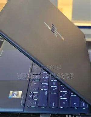 New Laptop HP Spectra 13 16GB Intel Core I7 SSD 1T