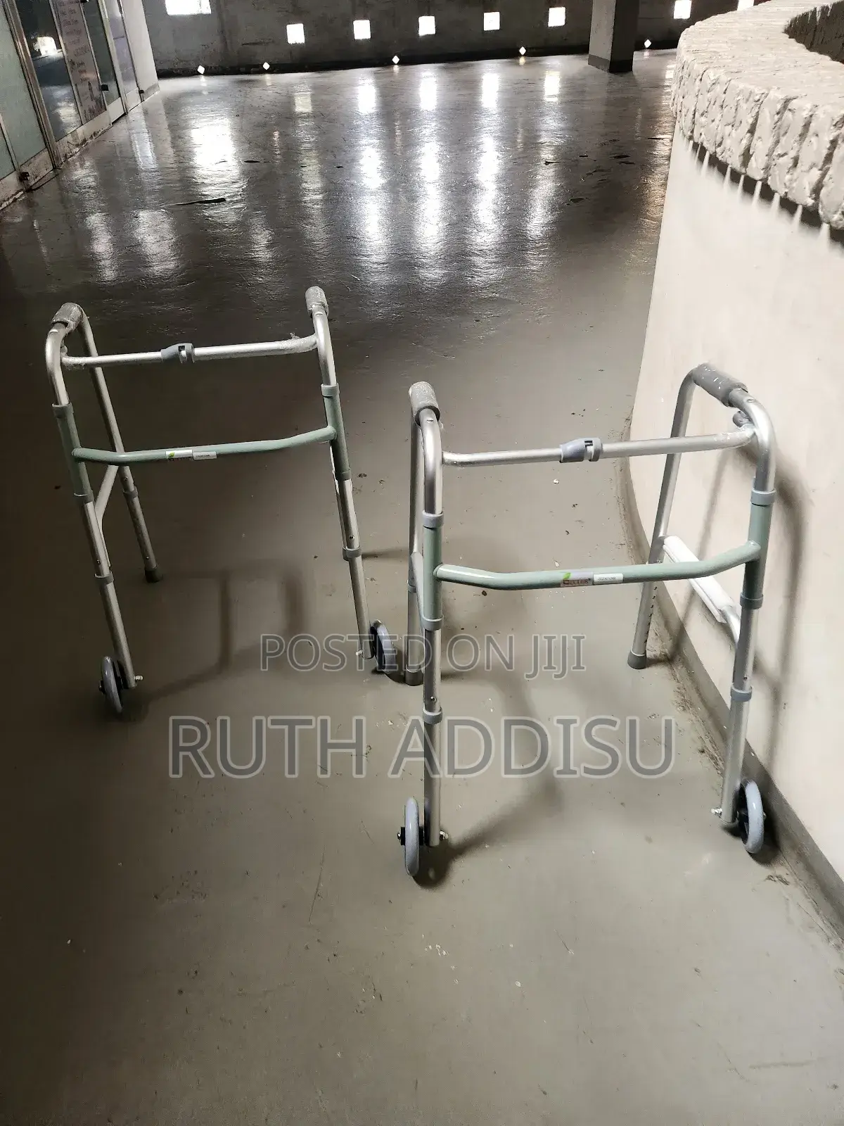 Foldable Walker軍方almunium Walker腔內medical Walker Brand New朱槿walker