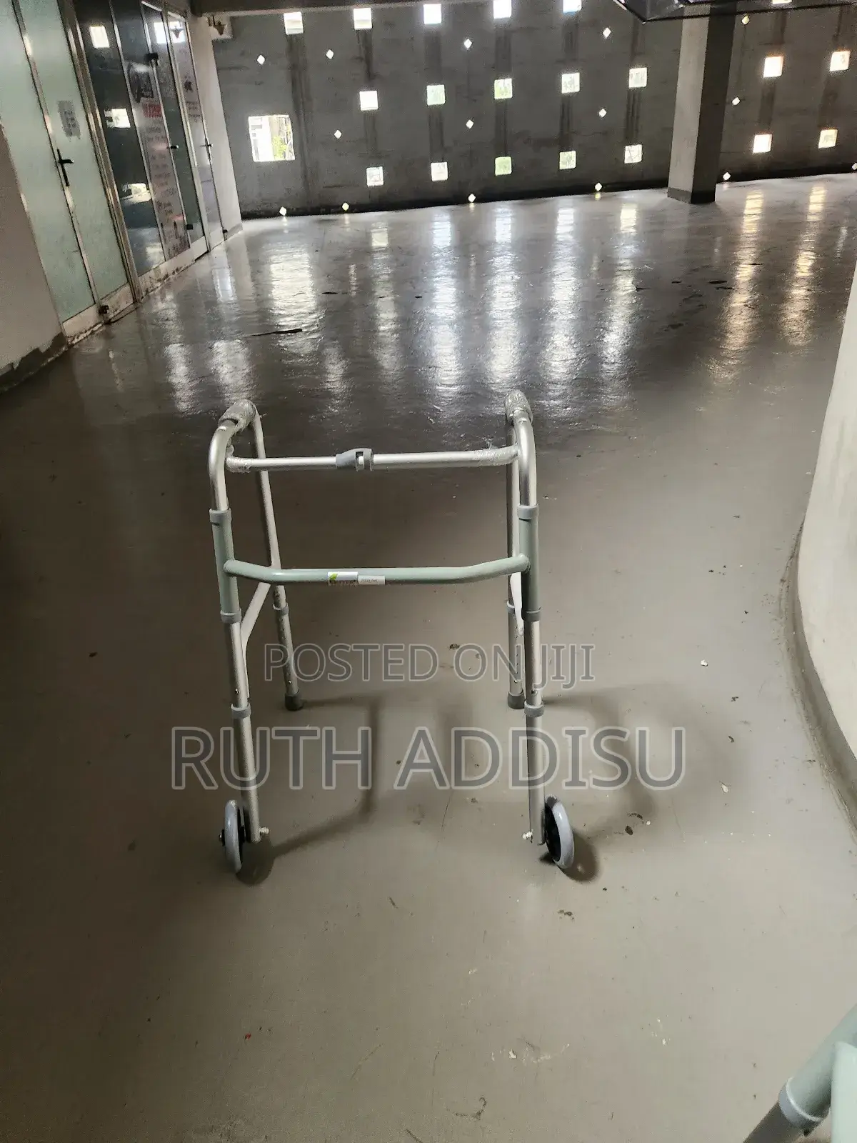 Foldable Pin Walker朱諾safe and Strong Walker朱紅walker Medical Walker Bet