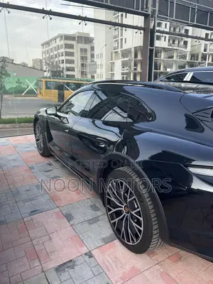 New Porsche Taycan Cross Turismo Turbo Cross Turismo AWD 2025 Black