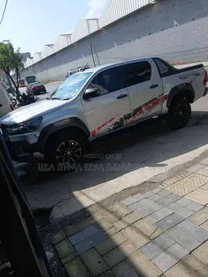 Toyota Hilux 2022 Silver