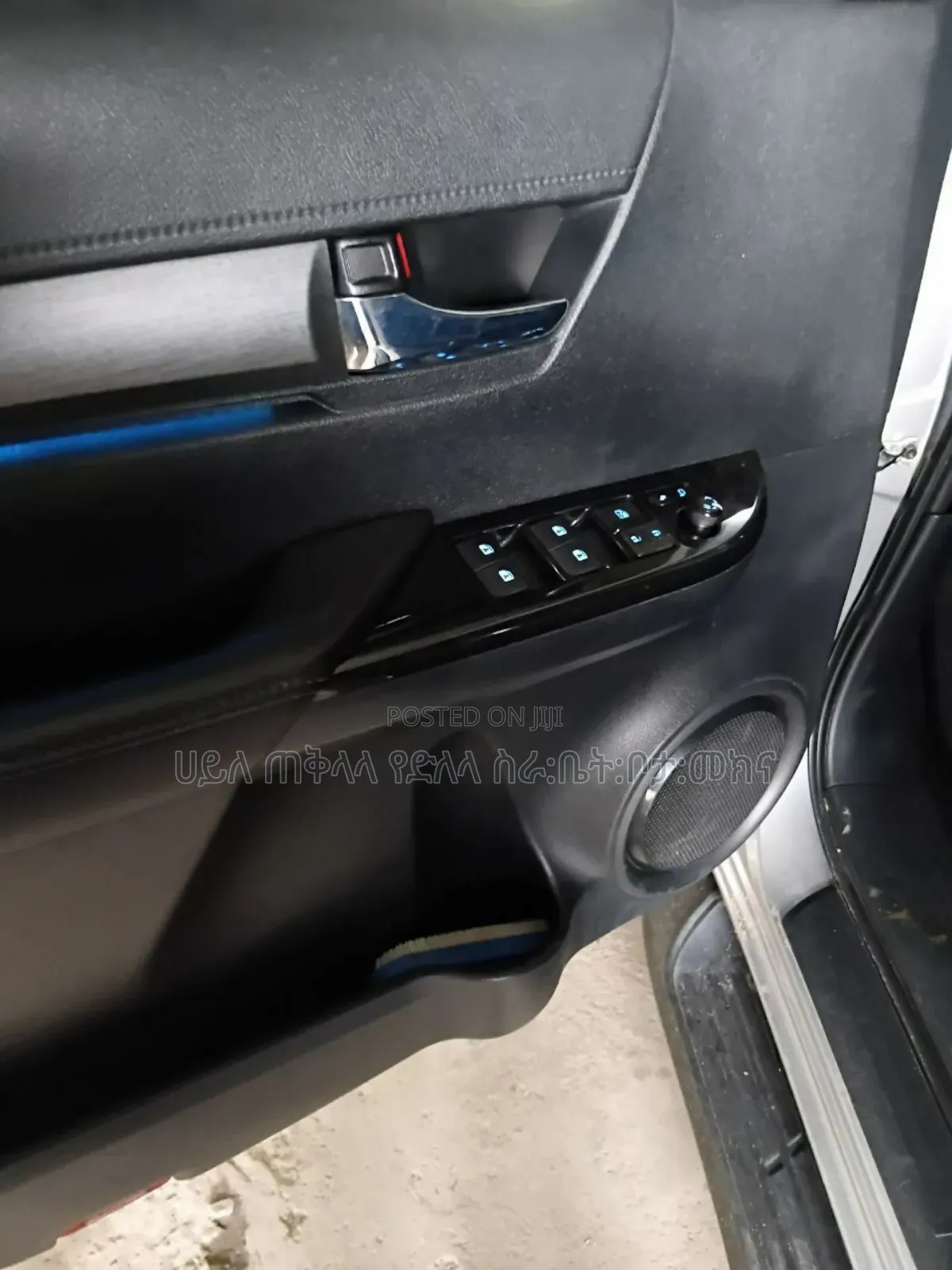 Toyota Hilux 2022 Silver