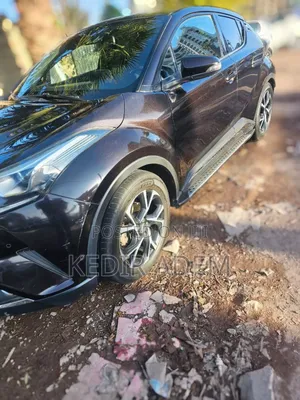 Photo - Toyota C-HR 2020 Beige