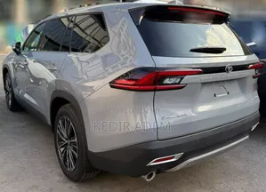 New Toyota Grand Highlander Hybrid 2025 Silver