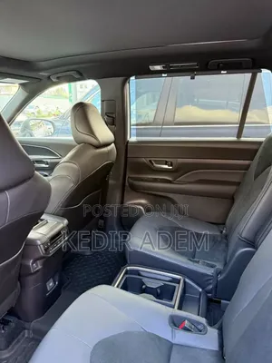 New Toyota Grand Highlander Hybrid 2025 Silver