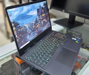 New Laptop Lenovo LOQ 15IRH8 16GB Intel Core I5 SSD 512GB