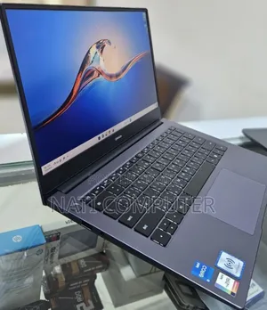 Photo - New Laptop Huawei MateBook 13 WRT-W19E 16GB Intel Core I5 SSD 512GB