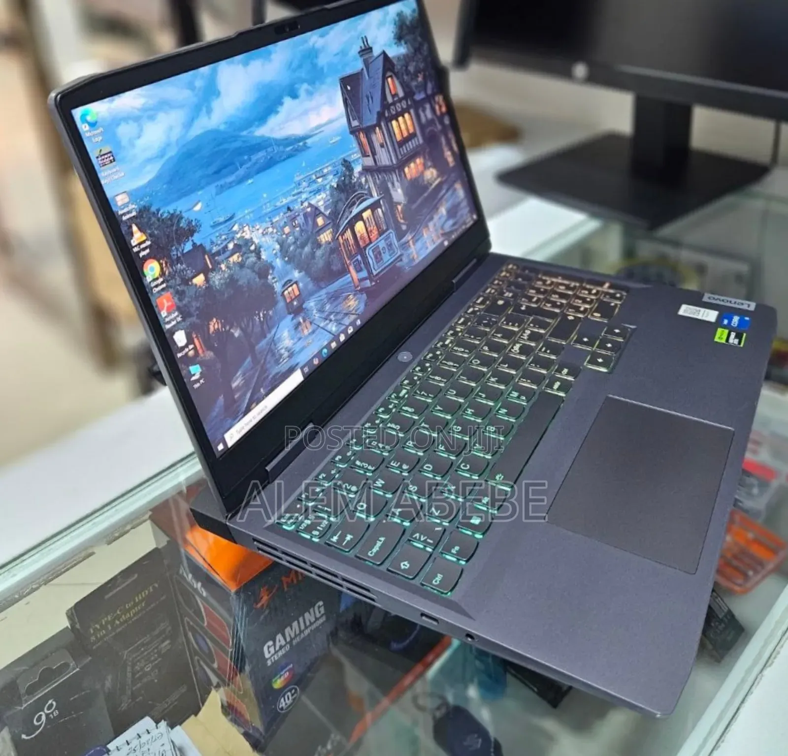 New Laptop Lenovo LOQ 15ARP9 16GB Intel Core I5 SSD 512GB