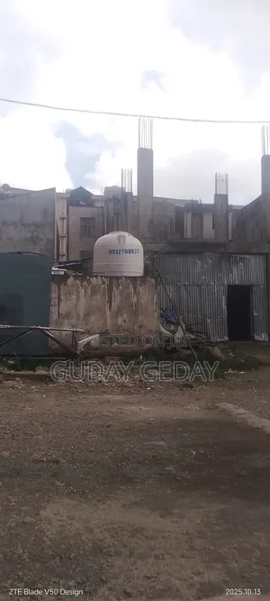 20bdrm Block of Flats in Yeka for sale