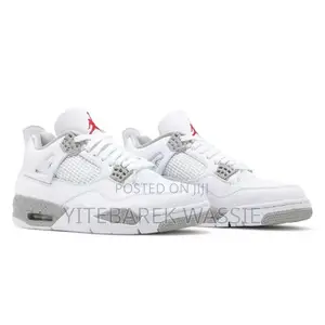 Photo - Air Jordan 4