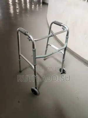 Almunium Walker轟隆brand New Foldable Walker延續walking Aid朱明walker Medica