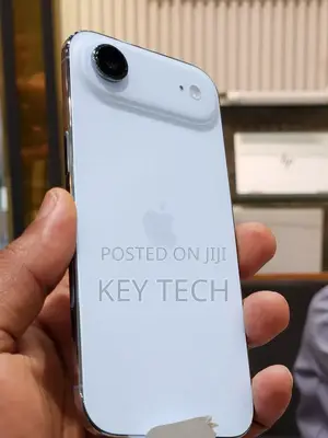 Photo - New Apple iPhone Air 256 GB White