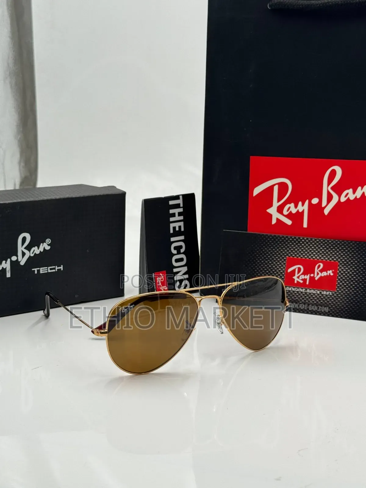Rayban Aviators Classic Stylish Sunglasses Usually Worn by Pilots