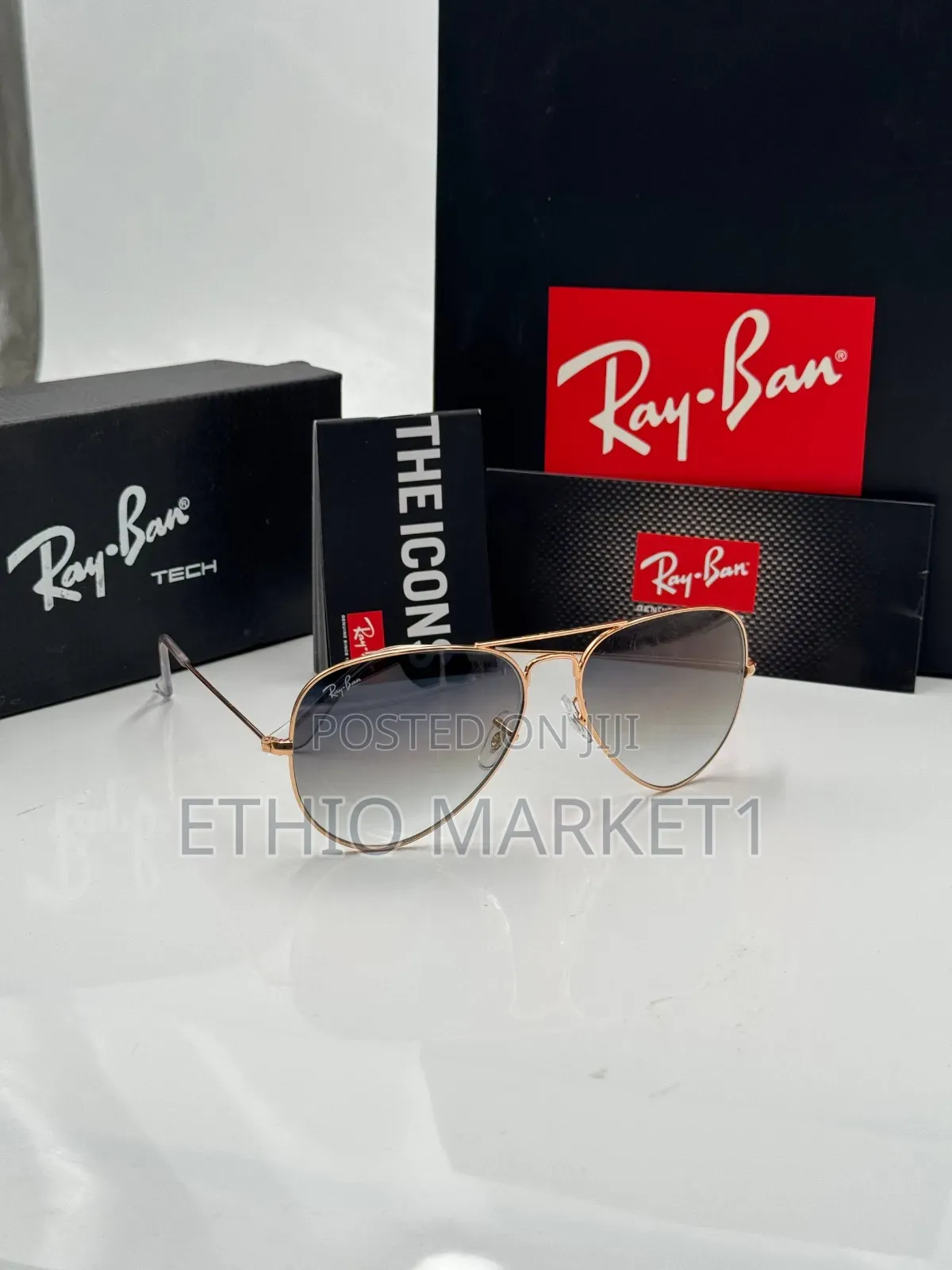 Rayban Aviators Classic Stylish Sunglasses Usually Worn by Pilots