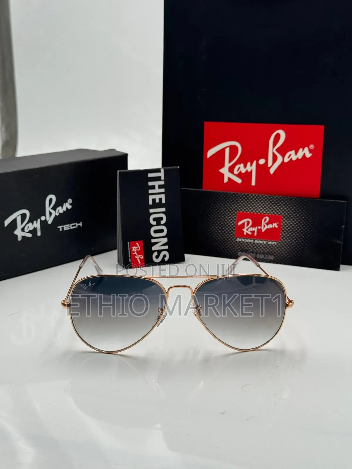 Rayban Aviators Classic Stylish Sunglasses Usually Worn by Pilots