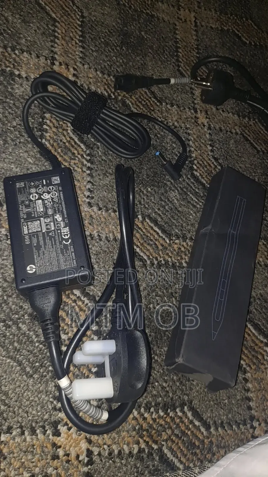 Hp Charger With 2 More Cables 65w