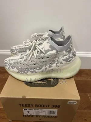 Photo - Adidas Yezzy Boost 380 Alien